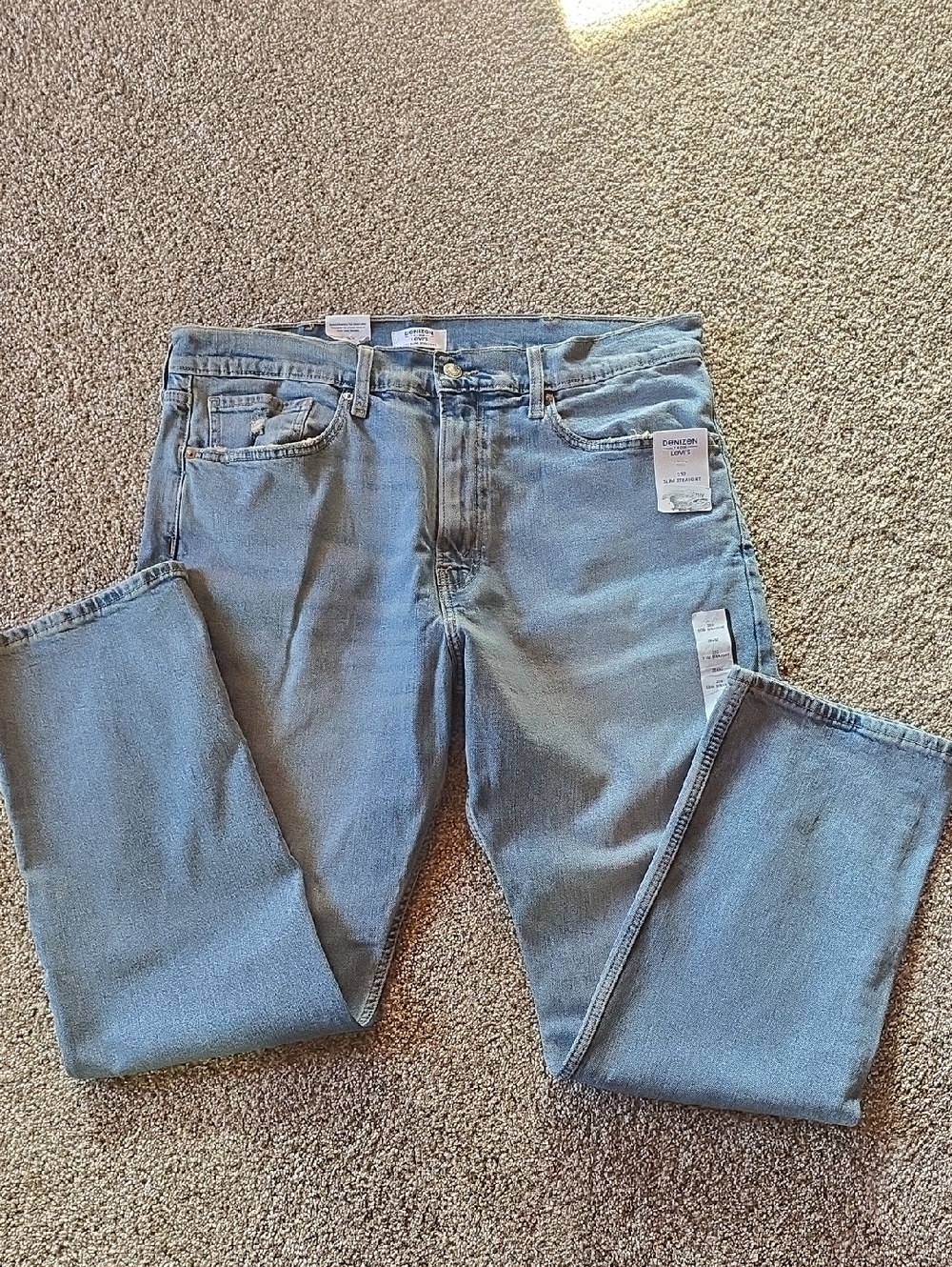 Denizen from Levi's Slim Straight Light Blue Denim Jeans 38x30 NWT